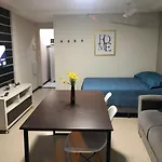 Flat Aju - Um jeitinho especial de se hospedar em Aracaju. Uma verdadeira suíte master todo mobiliado no capricho só para você.